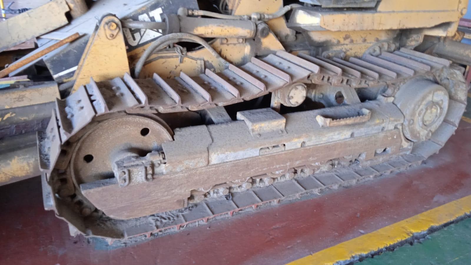 Escavadeira Caterpillar D4 · — imagen 7