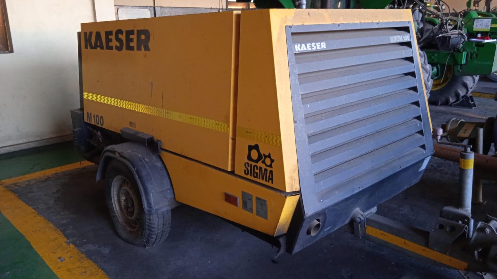 Compressor Kaeser M100 · — imagen 1