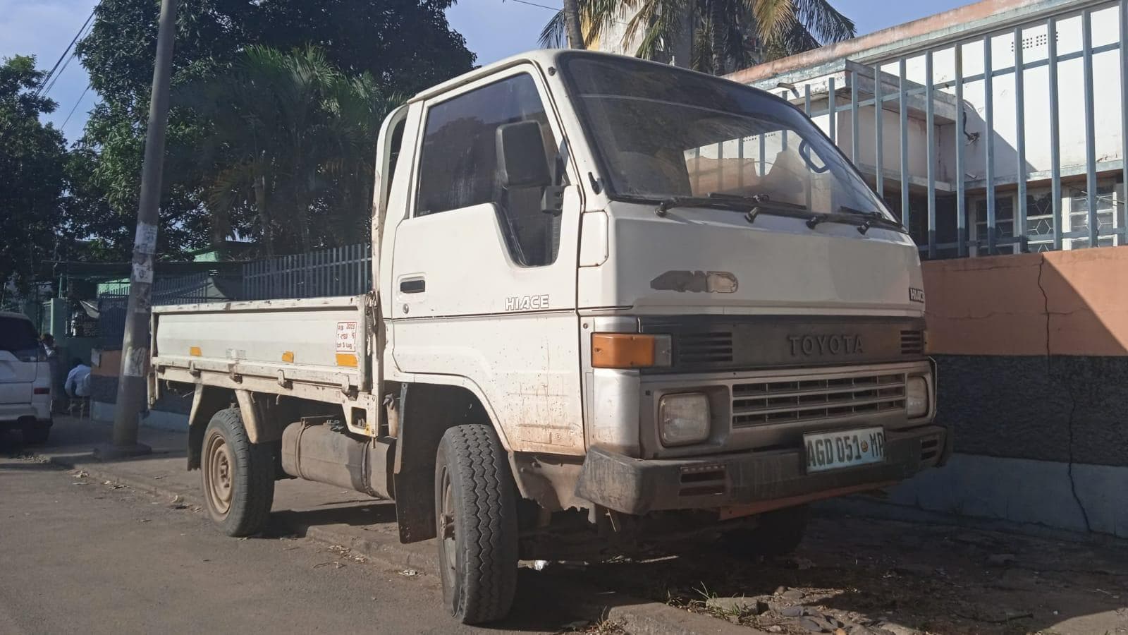 Toyota Hiace · — imagen 1