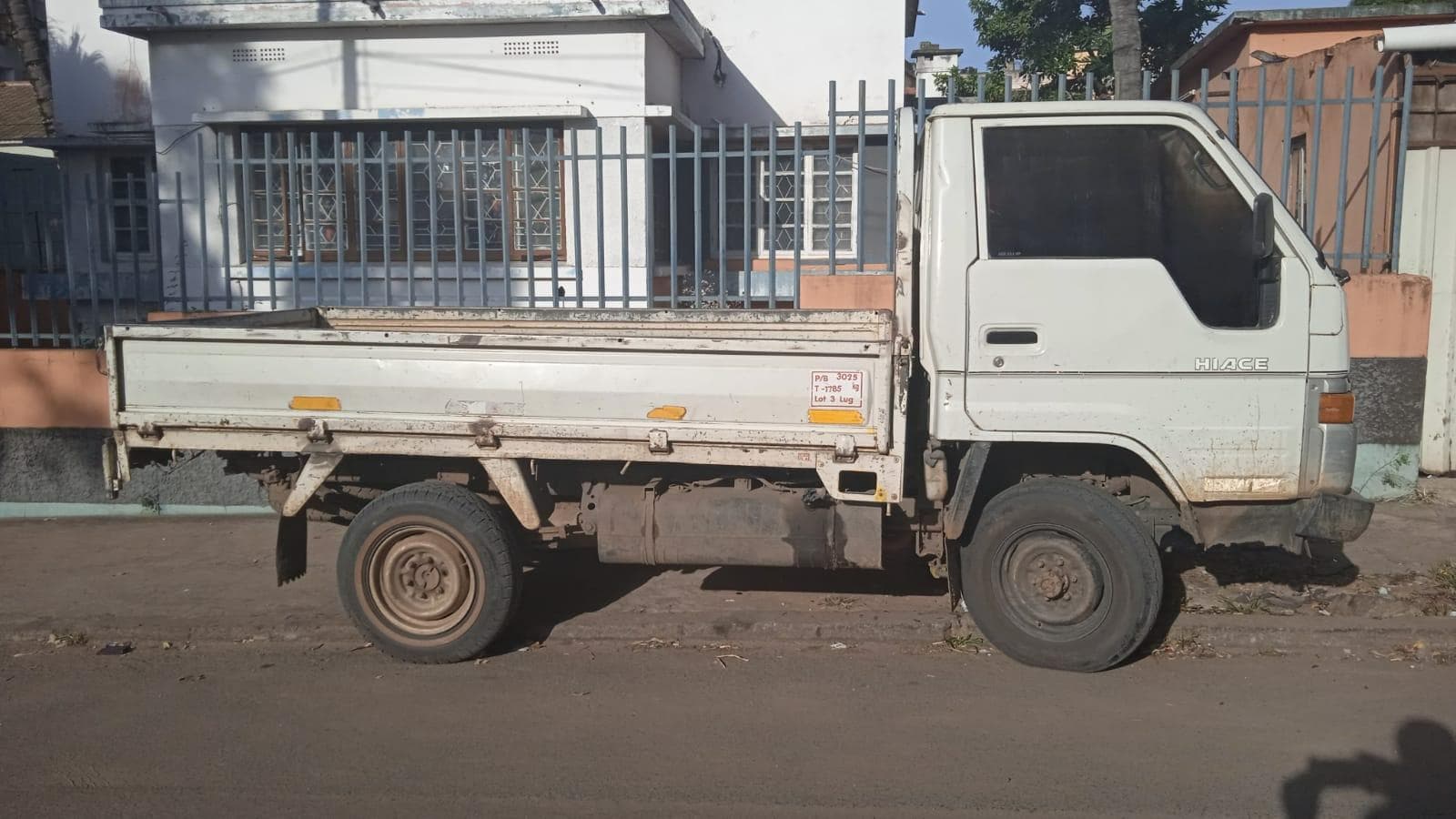Toyota Hiace · — imagen 2