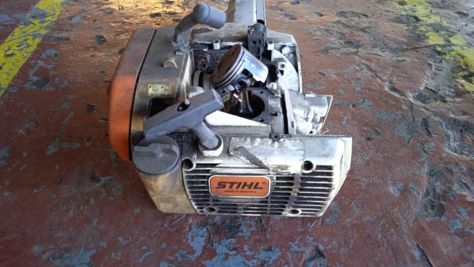 Máquina de cortar relva · — imagen 2