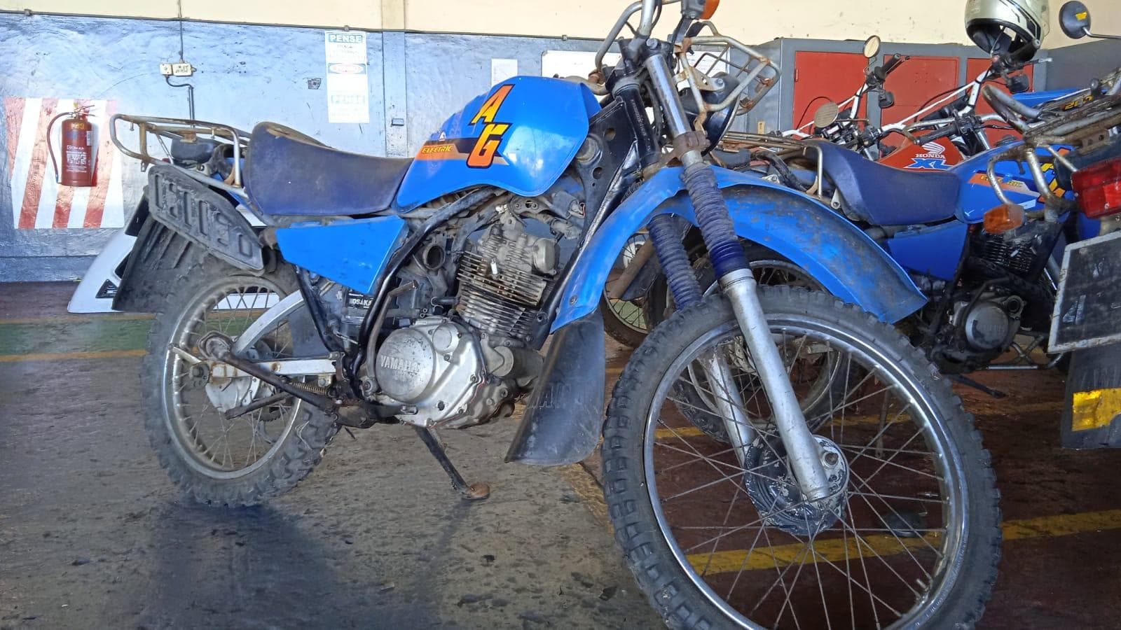 Yamaha AG200 ·