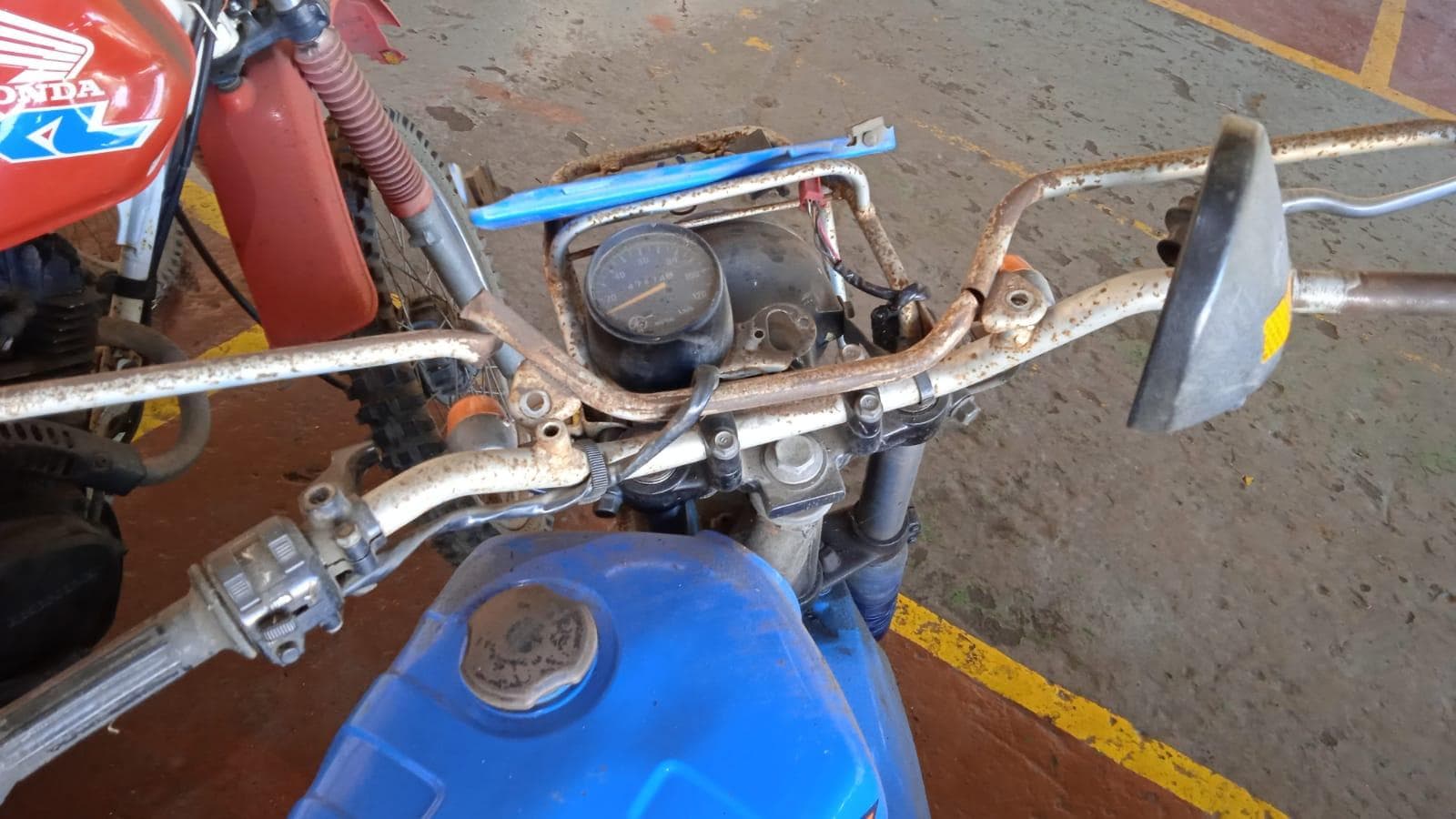 Yamaha AG 200 · — imagen 3