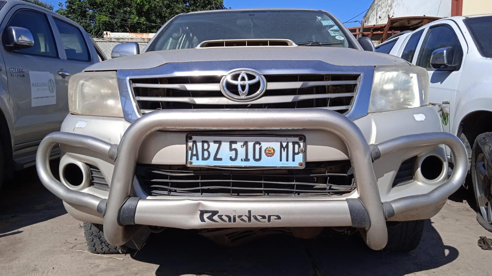 Toyota Hilux · — image 3