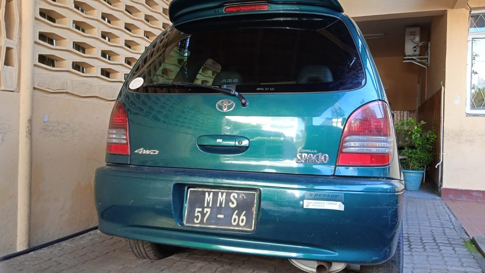 Toyota Spacio · — imagem 4