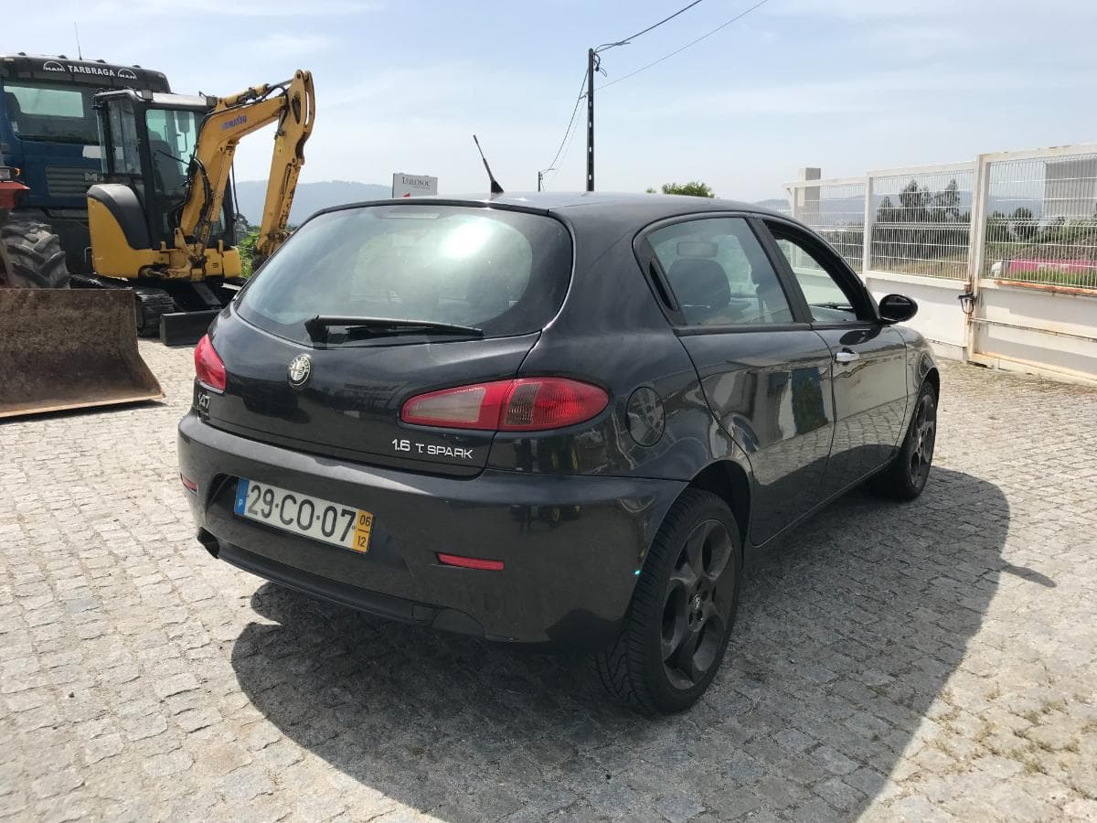 Alfa Romeo 147 1.6 16v · Ano 2006 — imagem 9
