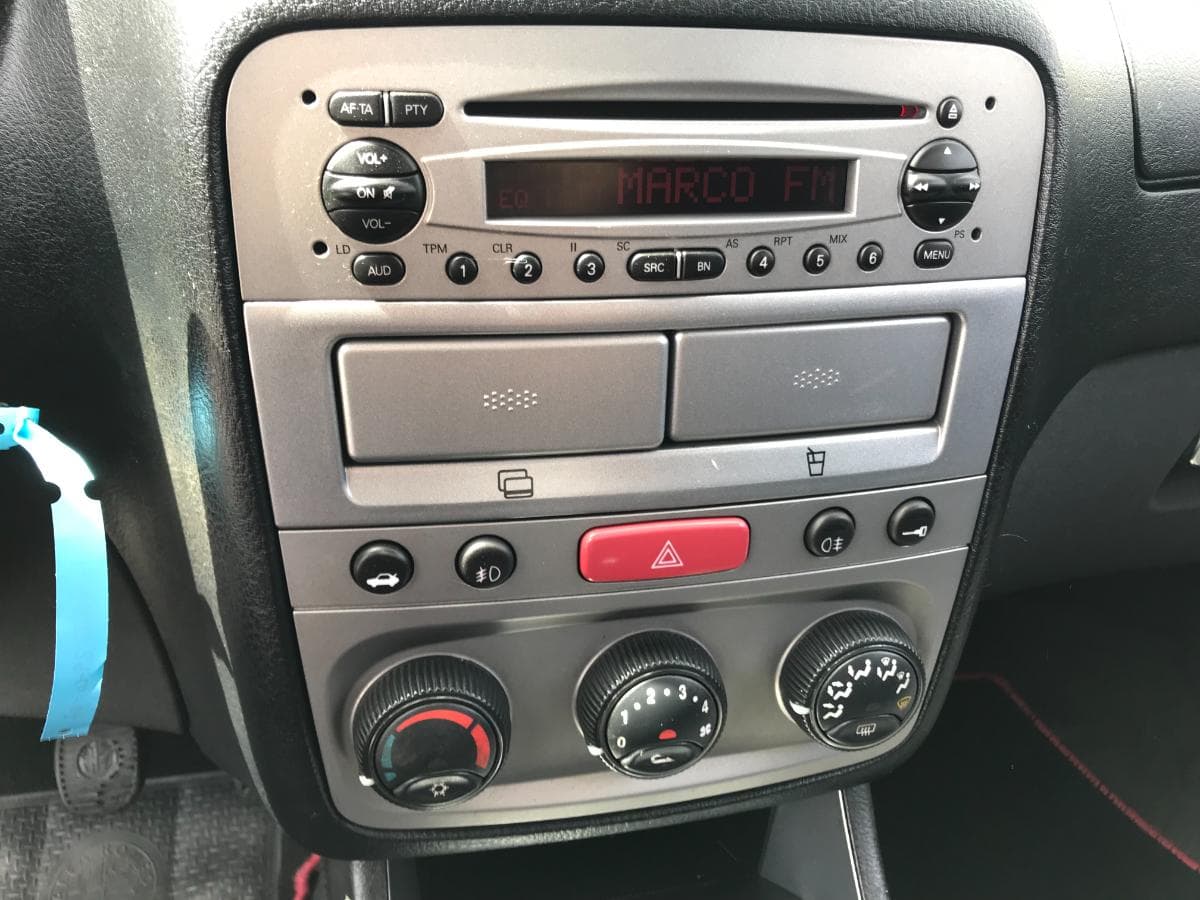 Alfa Romeo 147 1.6 16v · Ano 2006 — imagem 17