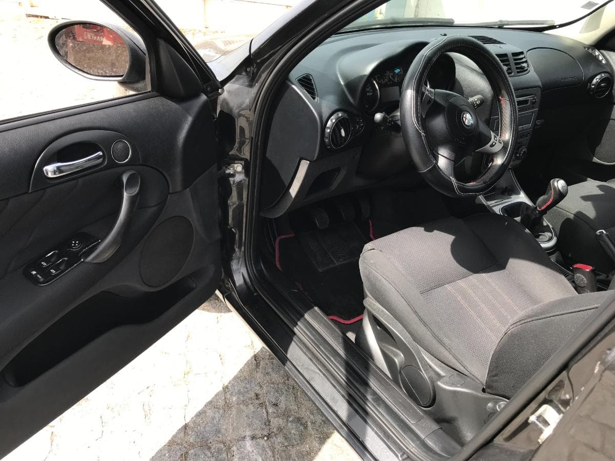 Alfa Romeo 147 1.6 16v · Ano 2006 — imagem 14
