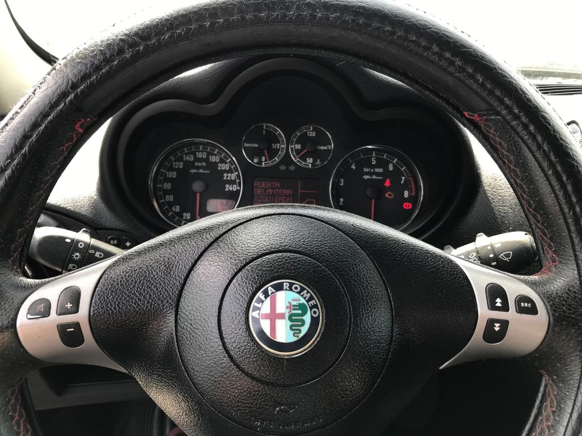 Alfa Romeo 147 1.6 16v · Ano 2006 — imagem 30