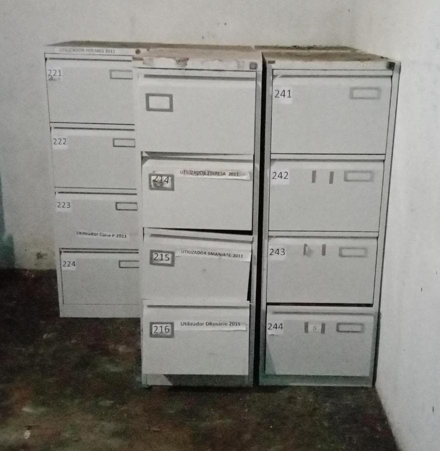 Mobiliário de escritório ·