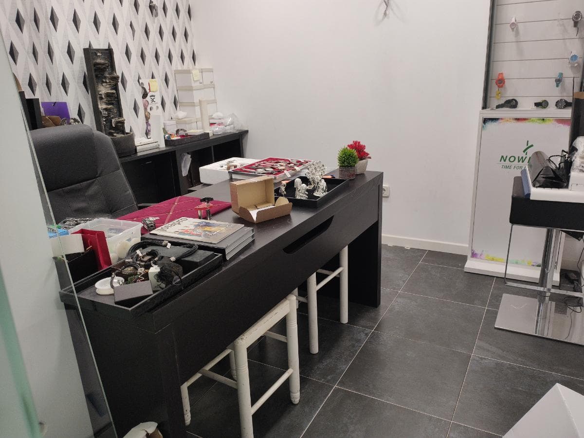 Ourivesaria, Bijuteria e Merchandising · Artigos De Decoração e Acessórios — image 8