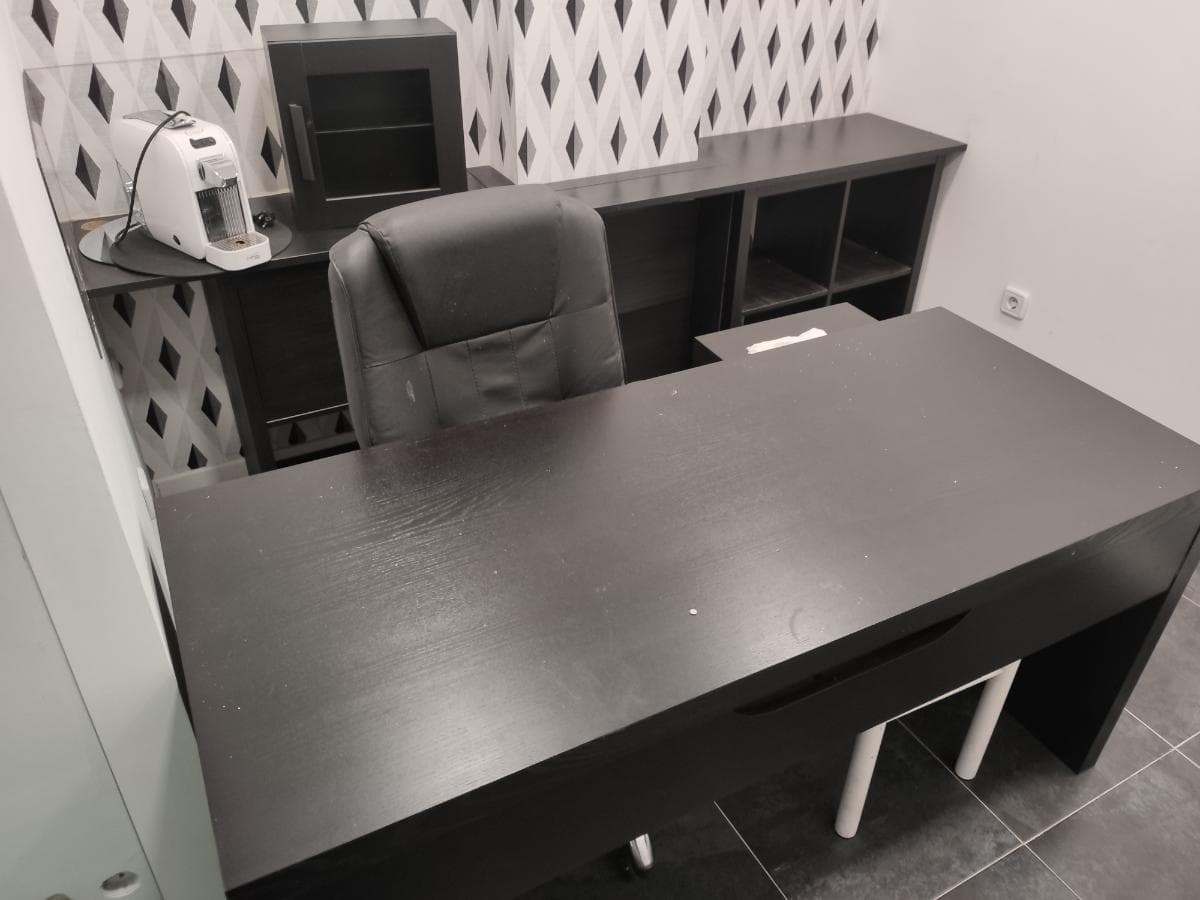 Mobiliario de oficina — imagen 1