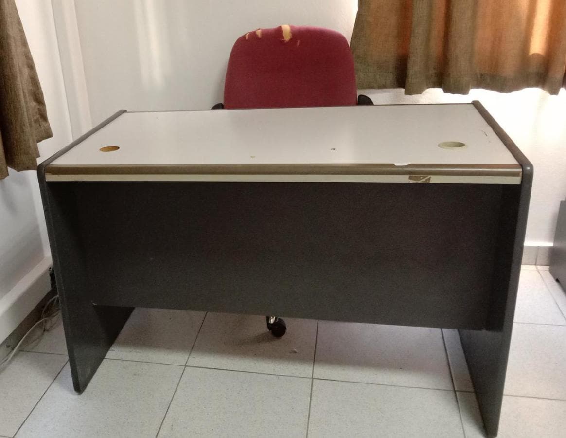 Mobiliario de Oficina  ·