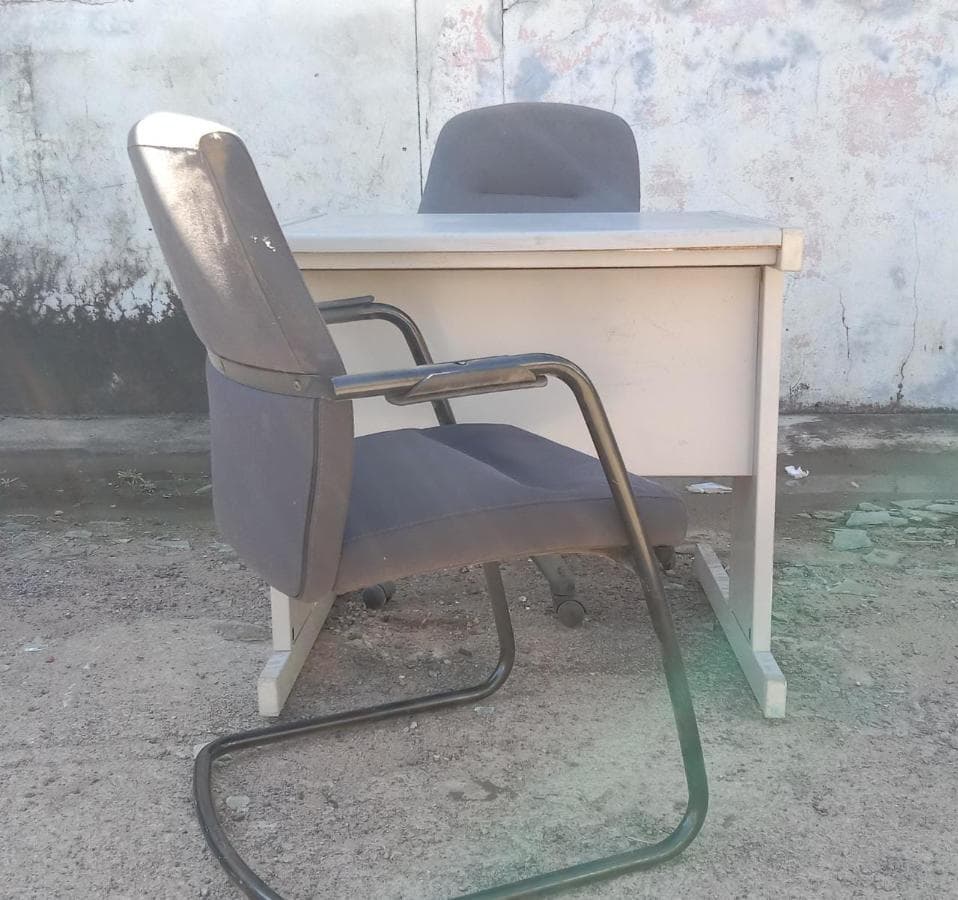 Mobiliario de oficina ·