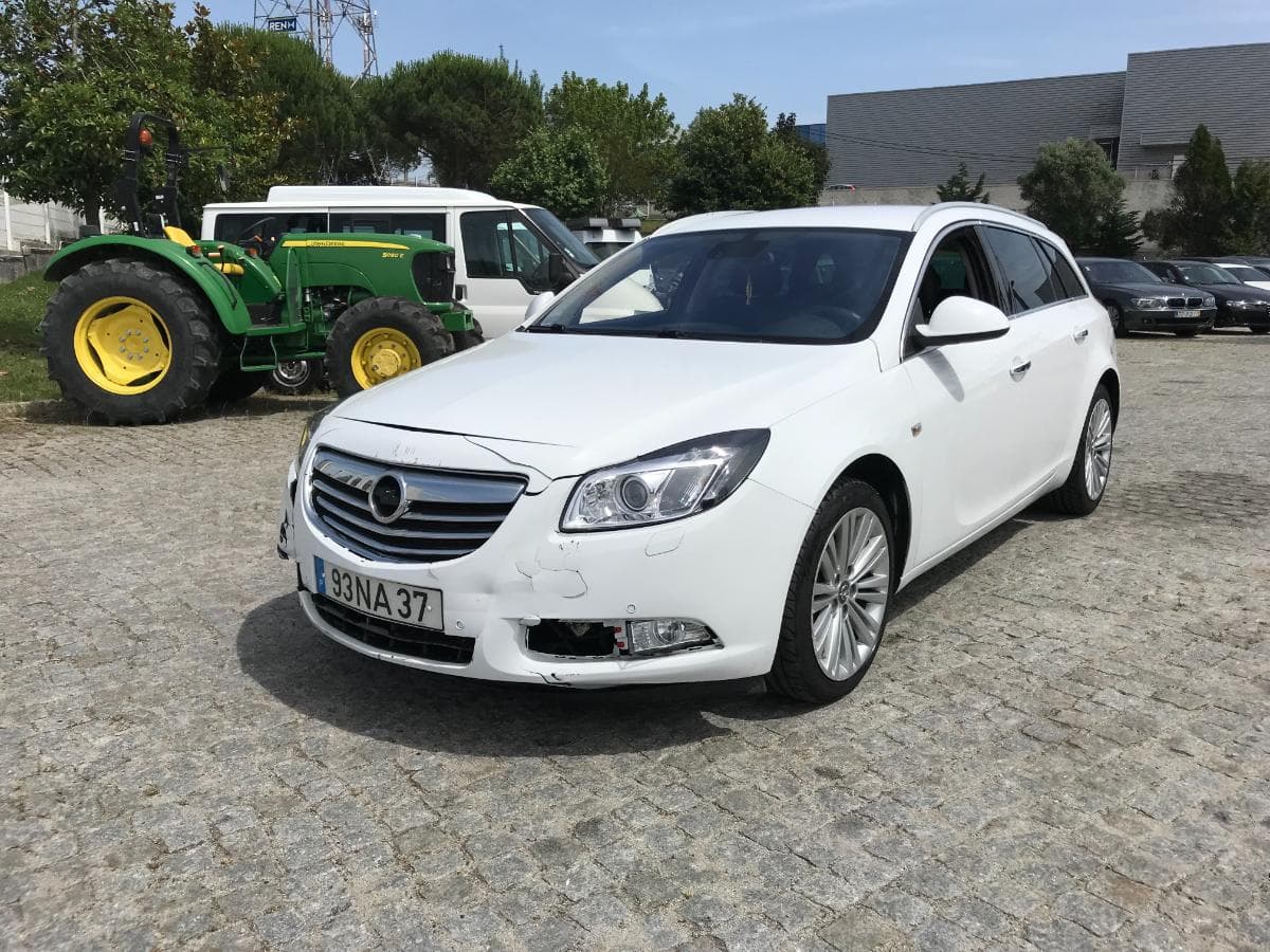 Opel Insígnia 2.0TDCI · Ano 2012 — imagem 3