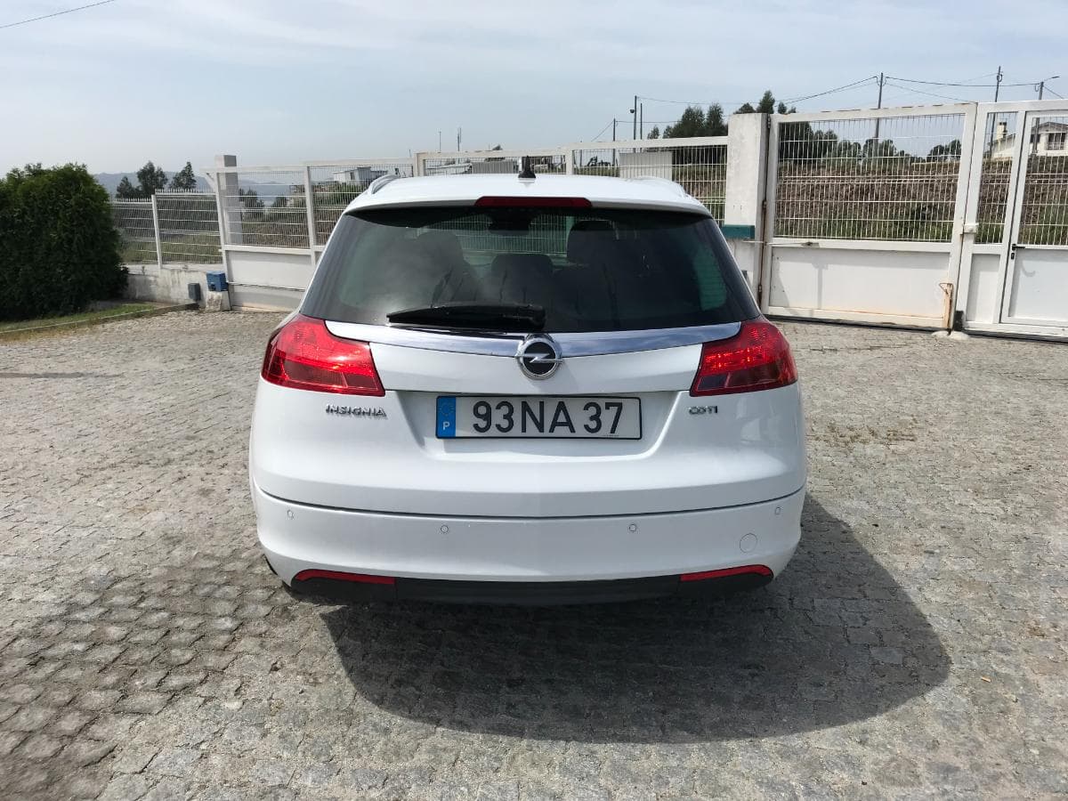 Opel Insígnia 2.0TDCI · Ano 2012 — imagem 5