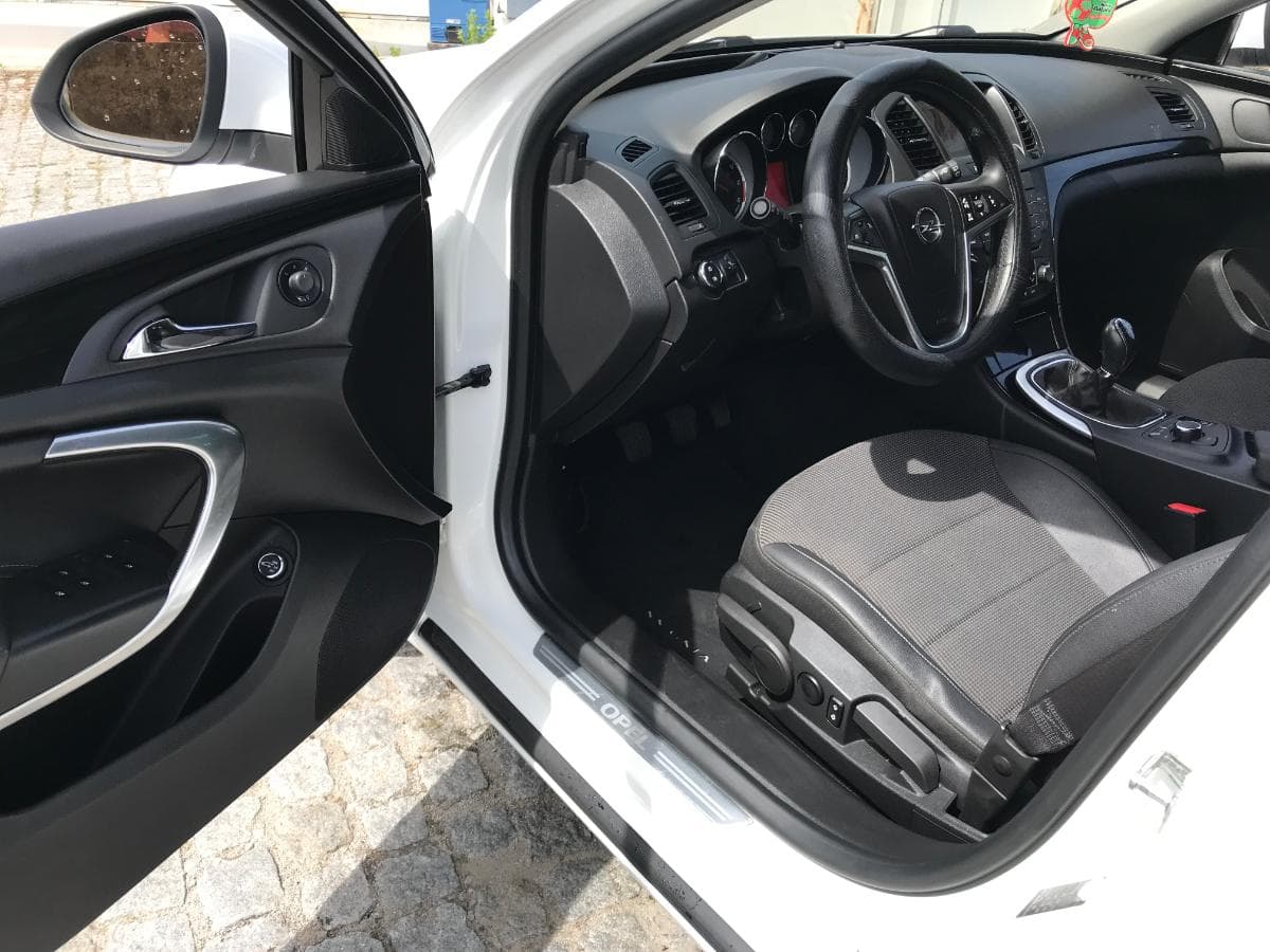 Opel Insígnia 2.0TDCI · Ano 2012 — imagem 21