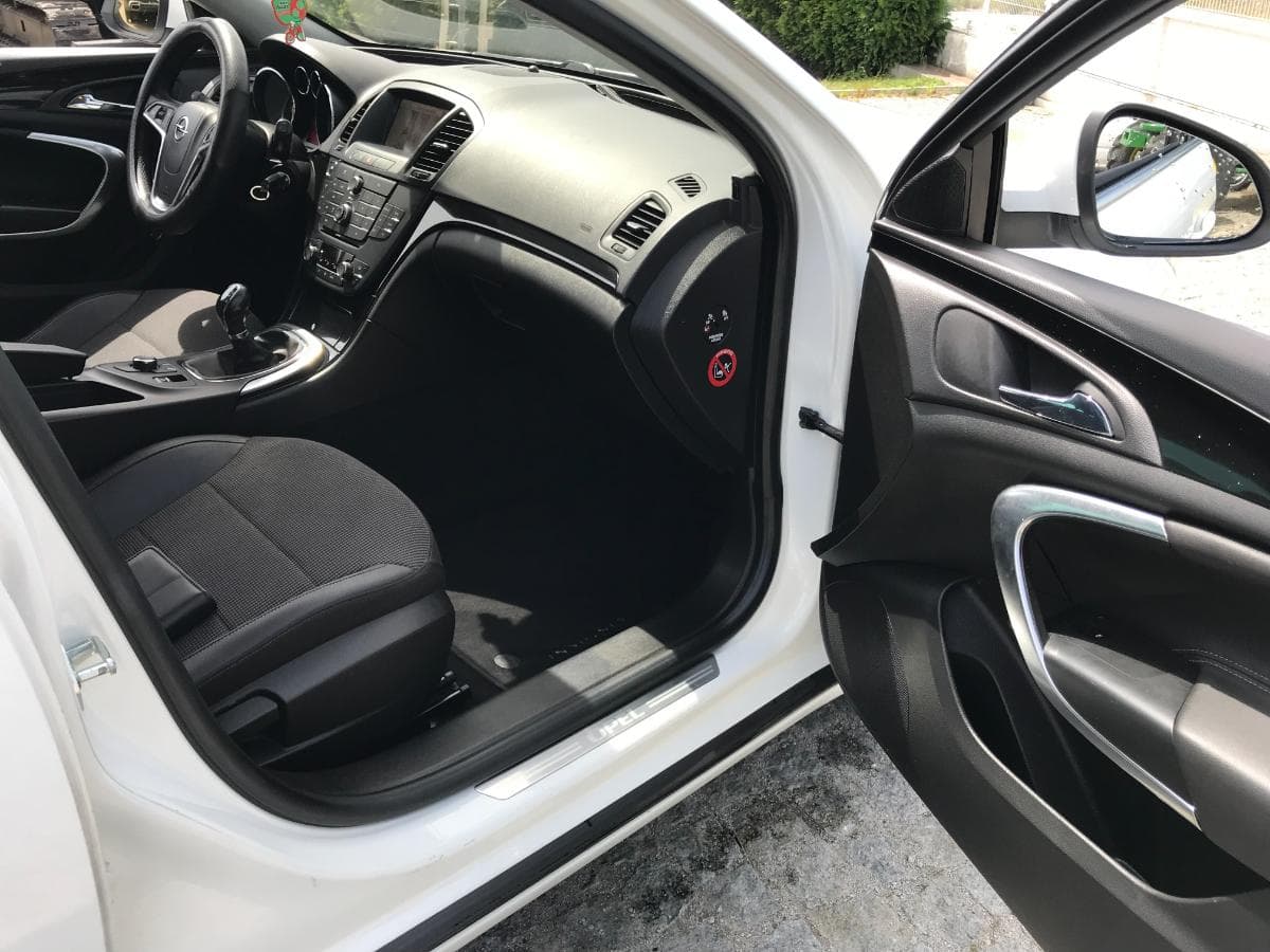 Opel Insígnia 2.0TDCI · Ano 2012 — imagem 22