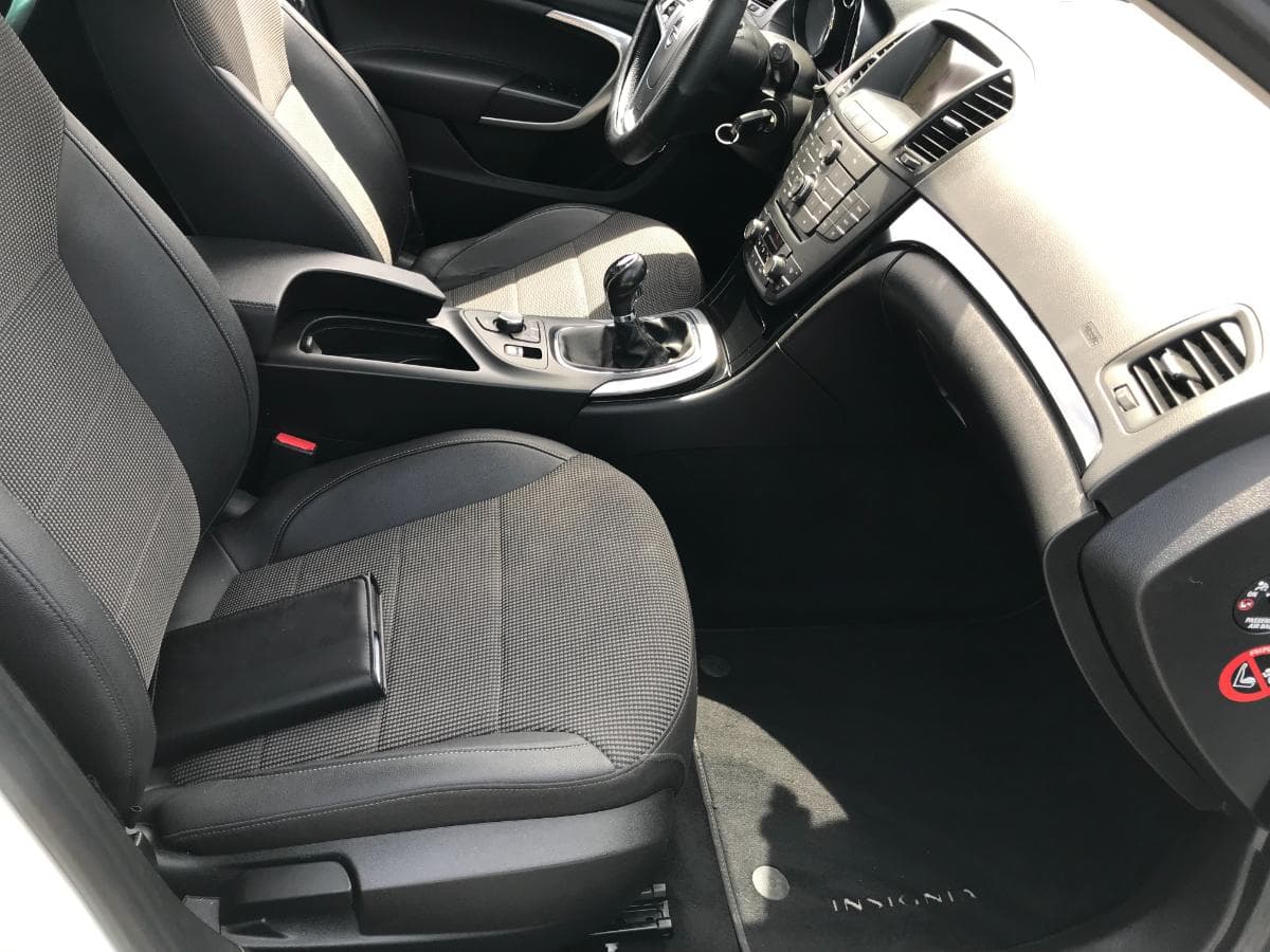Opel Insígnia 2.0TDCI · Ano 2012 — imagem 25