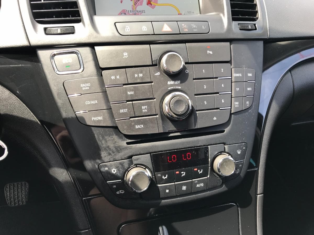 Opel Insígnia 2.0TDCI · Ano 2012 — imagem 29