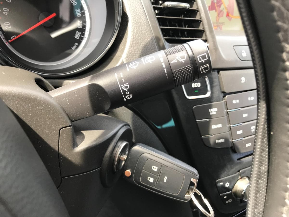 Opel Insígnia 2.0TDCI · Ano 2012 — imagem 36