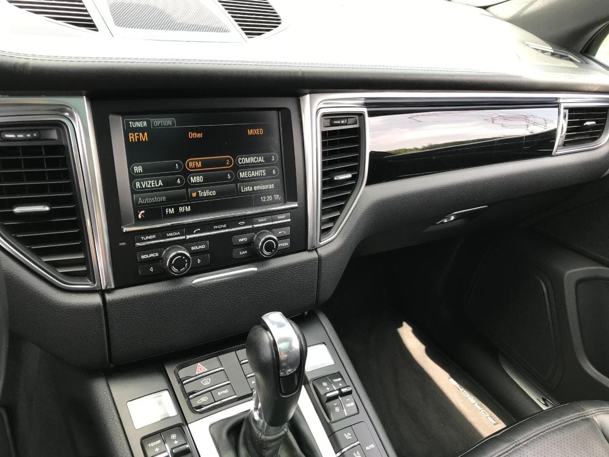 Porsche Macan S 3.0D · Ano 2015 — imagem 31