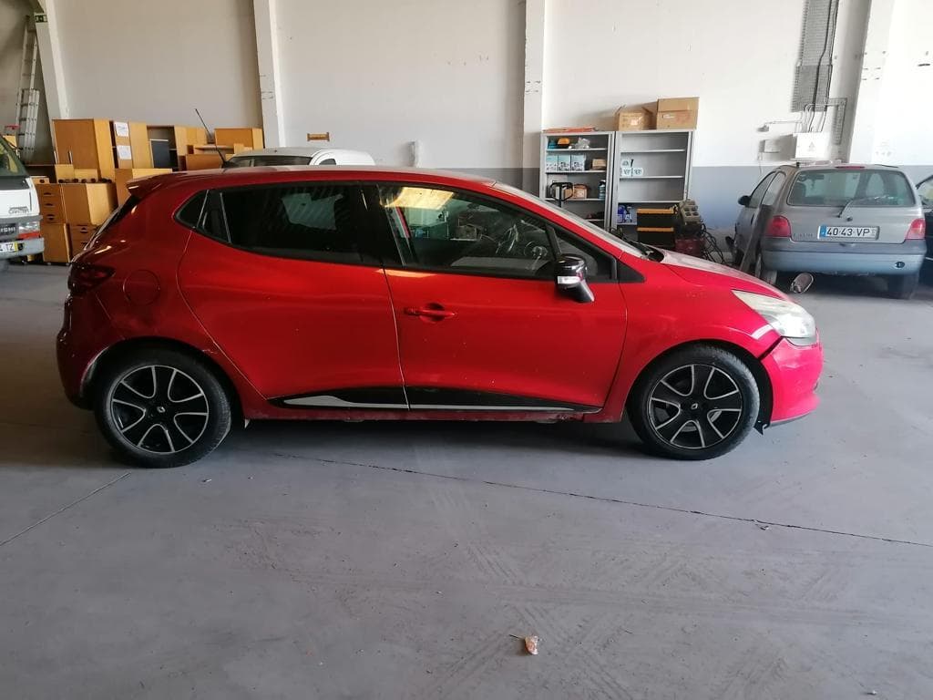 Renault Clio 1.5DCI · Ano 2013 — imagem 5
