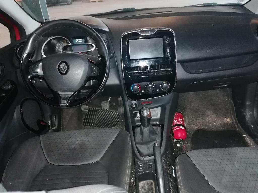 Renault Clio 1.5DCI · Ano 2013 — imagem 14
