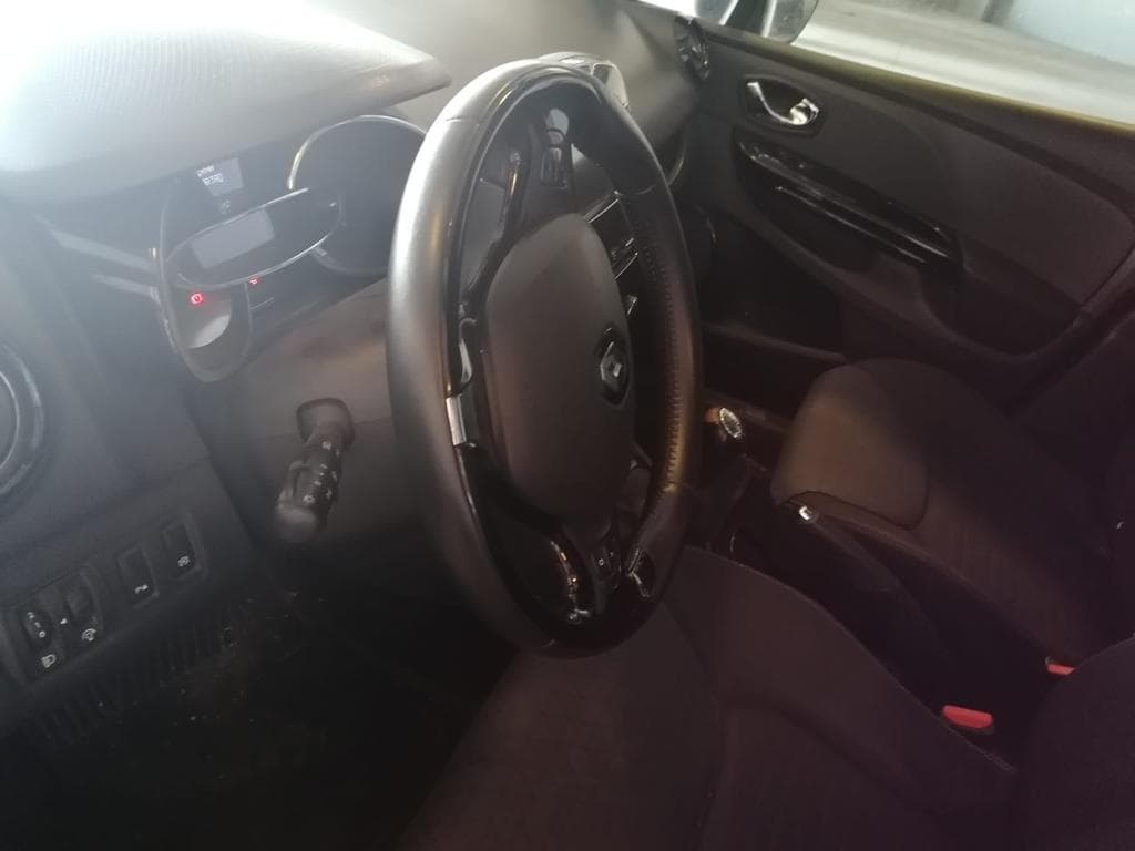 Renault Clio 1.5DCI · Ano 2013 — imagem 17