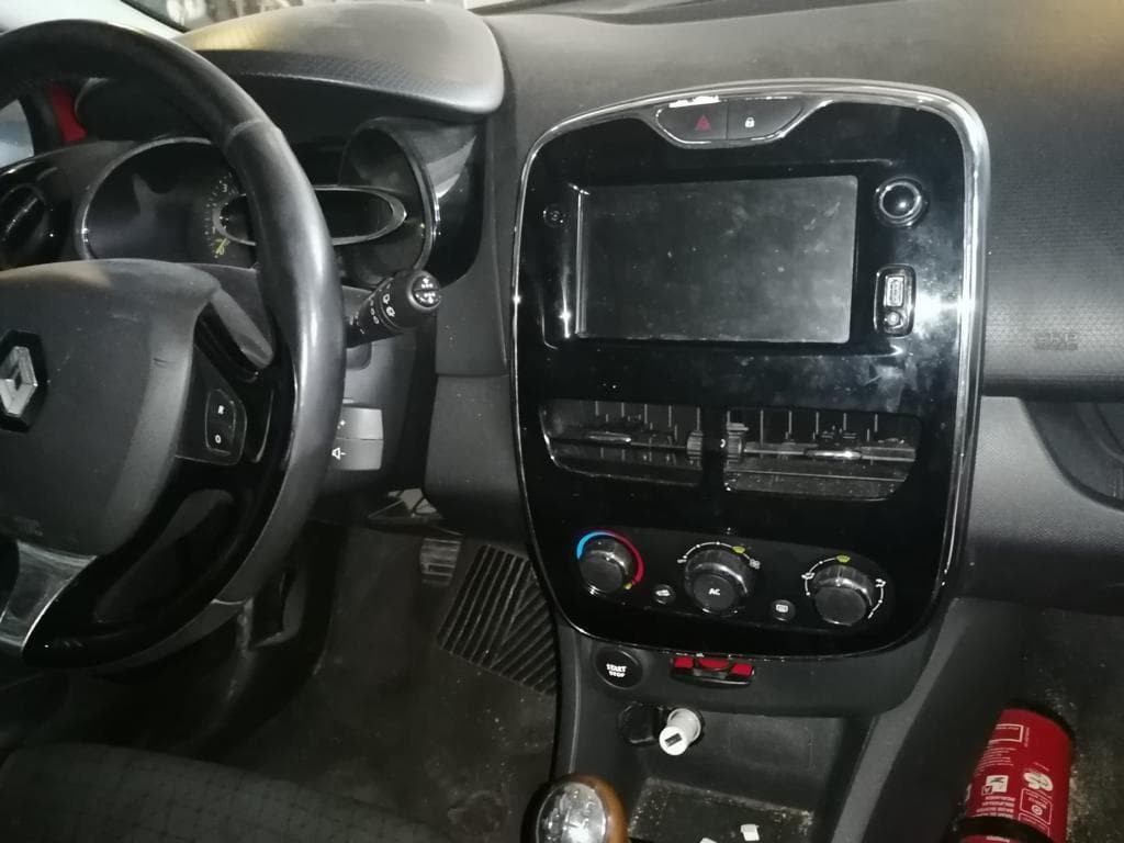 Renault Clio 1.5DCI · Ano 2013 — imagem 26