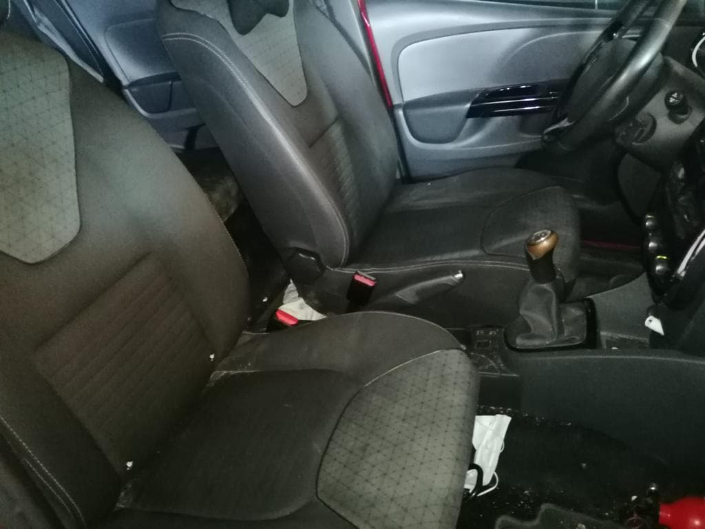 Renault Clio 1.5DCI · Ano 2013 — imagem 27
