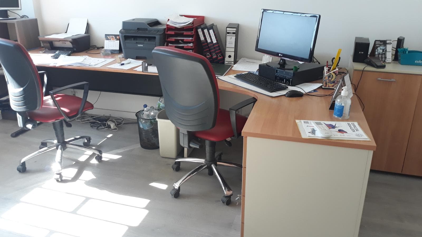 Mobiliário e Equipamento de escritório — imagen 3
