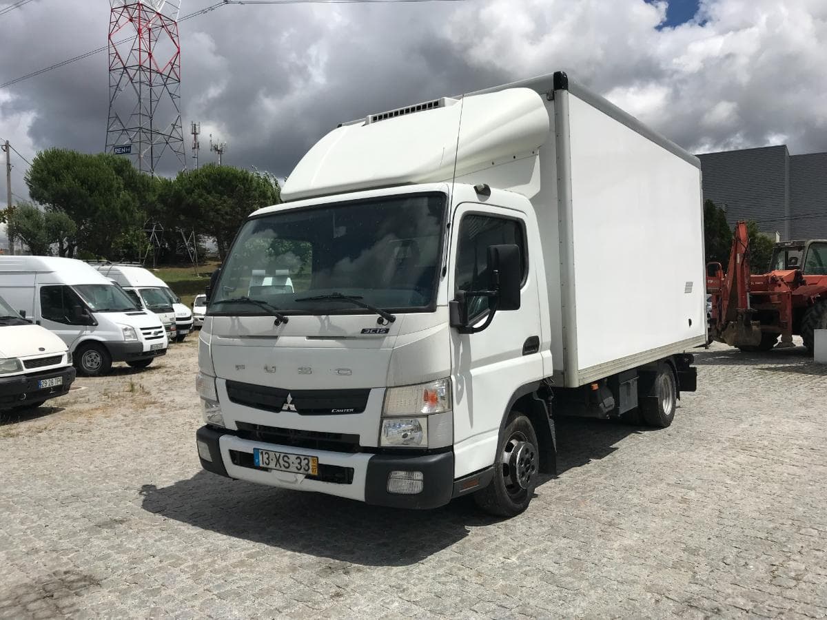 Mitsubishi Canter · Ano 2012 — imagem 3
