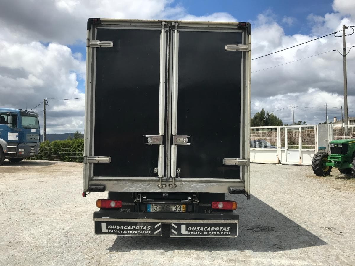 Mitsubishi Canter · Ano 2012 — imagem 5
