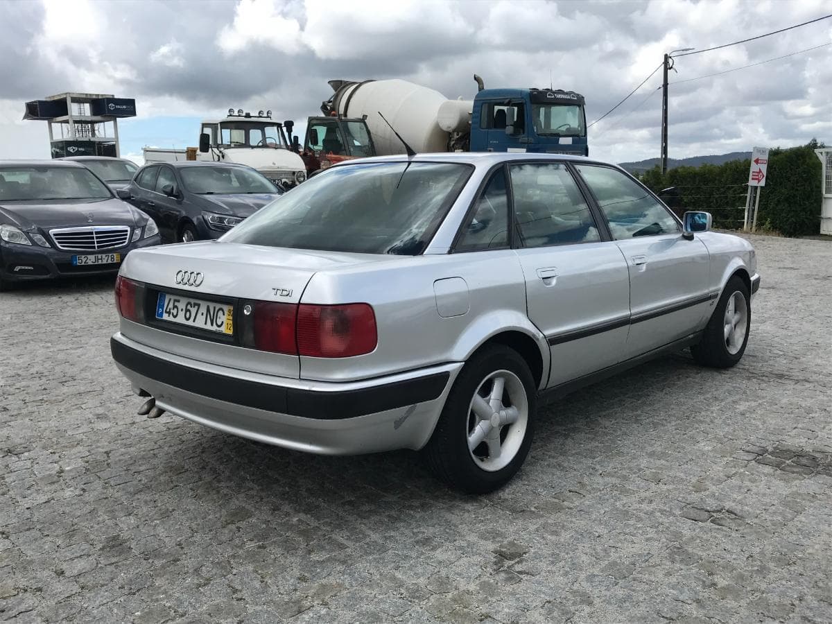 Audi 80 1.9TDI · Ano 1999 — imagem 4