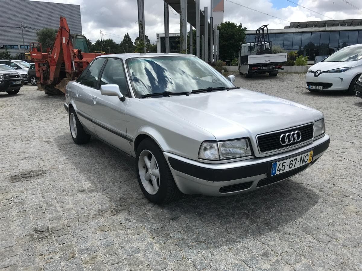 Audi 80 1.9TDI · Ano 1999 — imagem 1