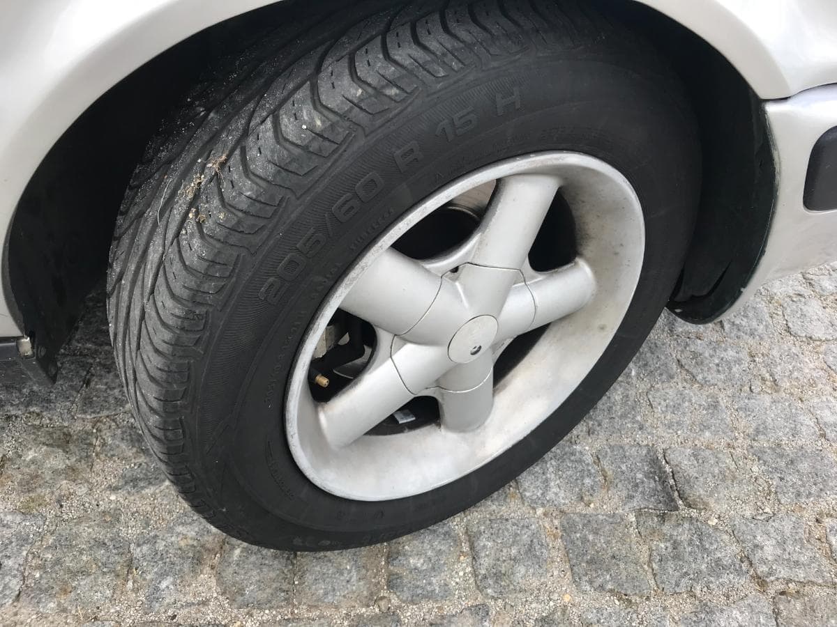 Audi 80 1.9TDI · Ano 1999 — imagem 14