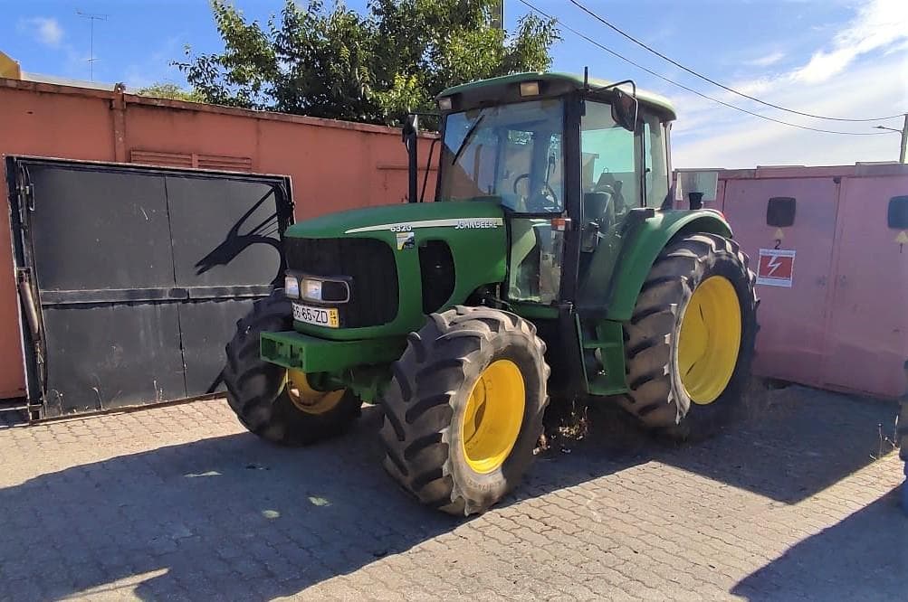 Trator John Deere 6320