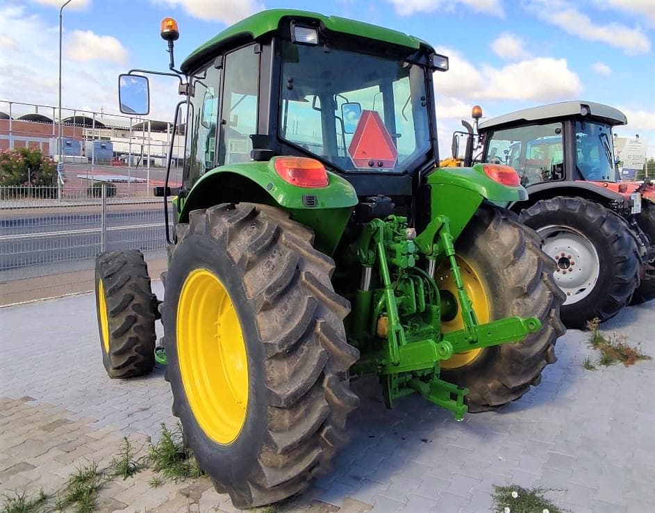 Trator John Deere 6220 — imagem 3