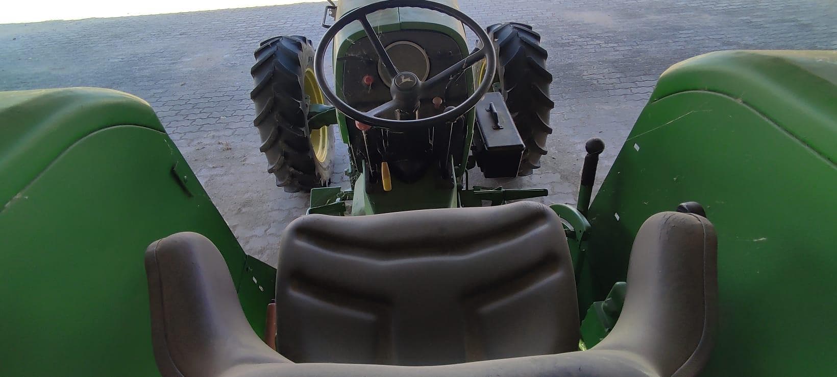 Trator John Deere 1950 — imagem 7
