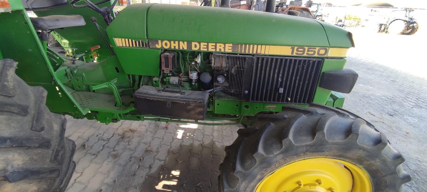 Trator John Deere 1950 — imagem 4