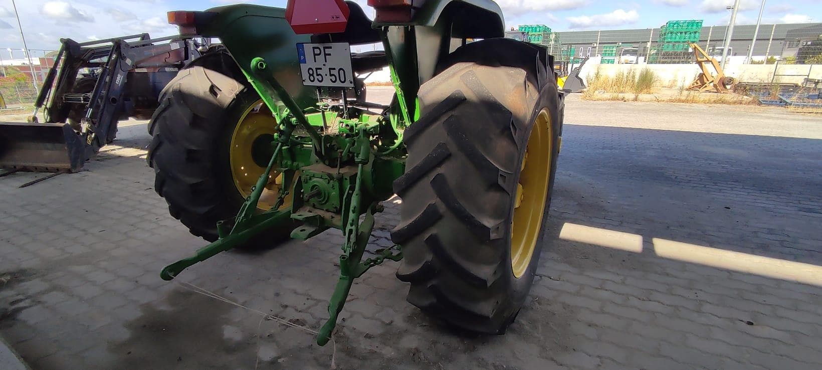 Trator John Deere 1950 — imagem 5