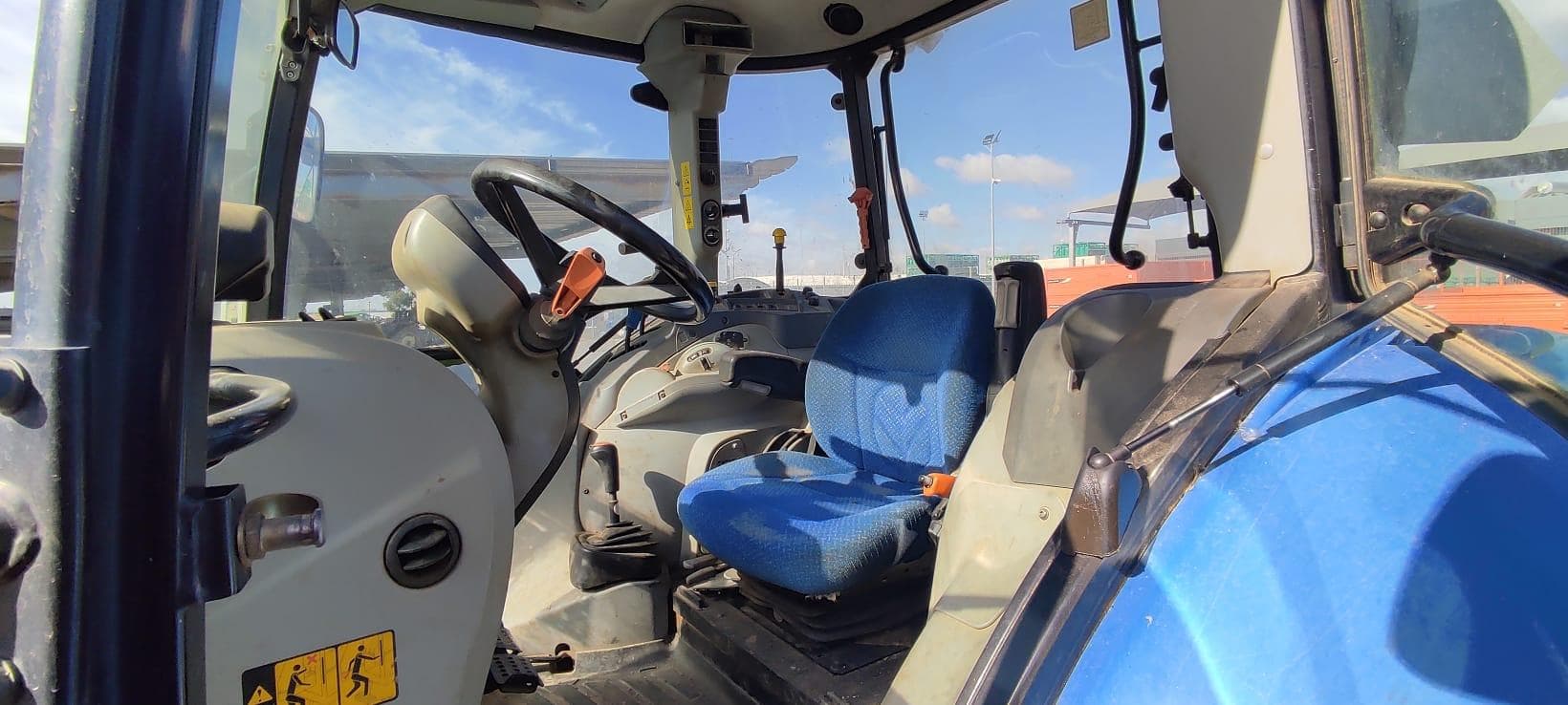 Trator New Holland T5 115 — imagem 6