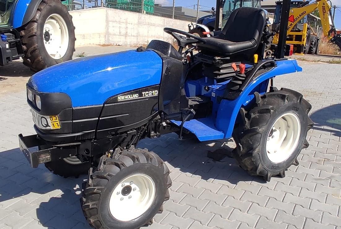 Trator New Holland TC 21 D