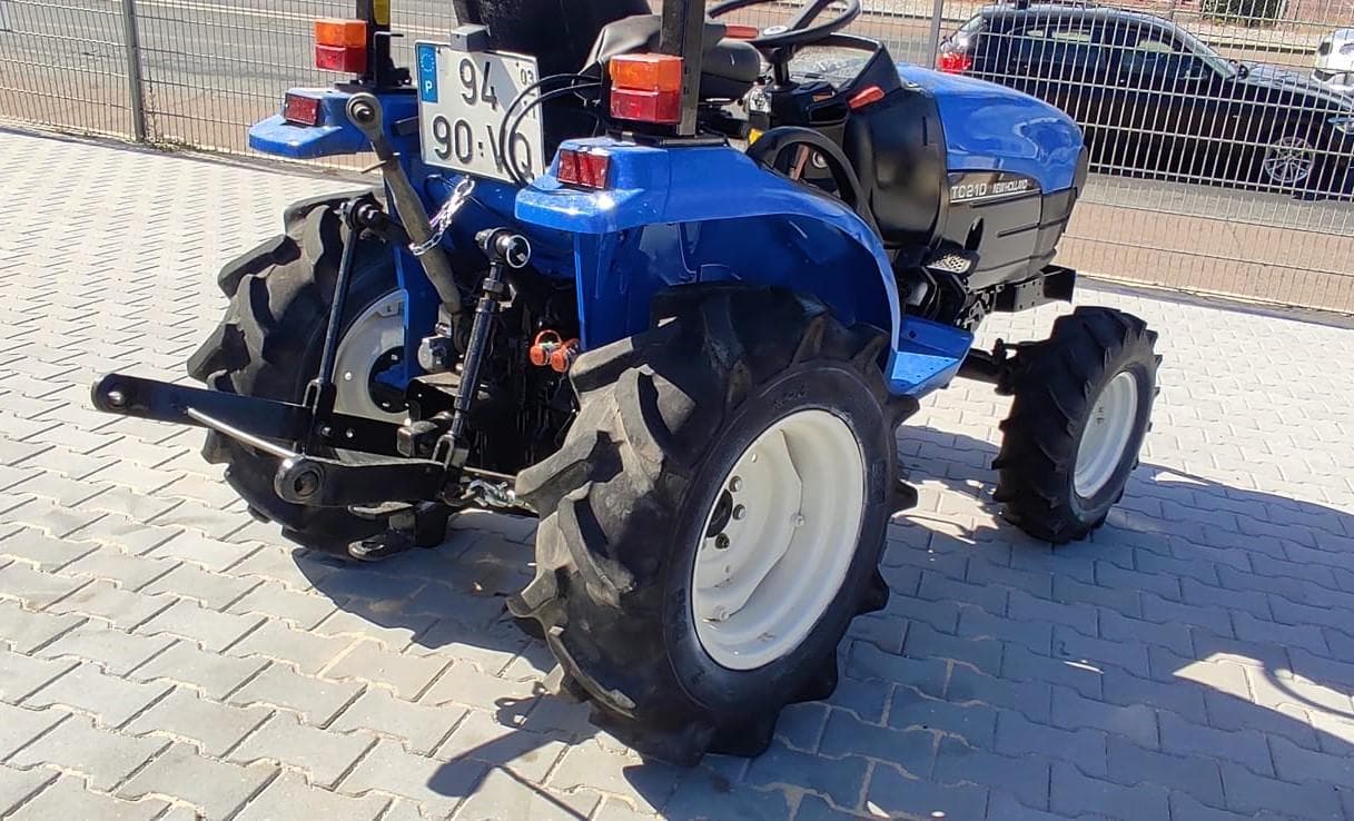 Trator New Holland TC 21 D — imagem 4