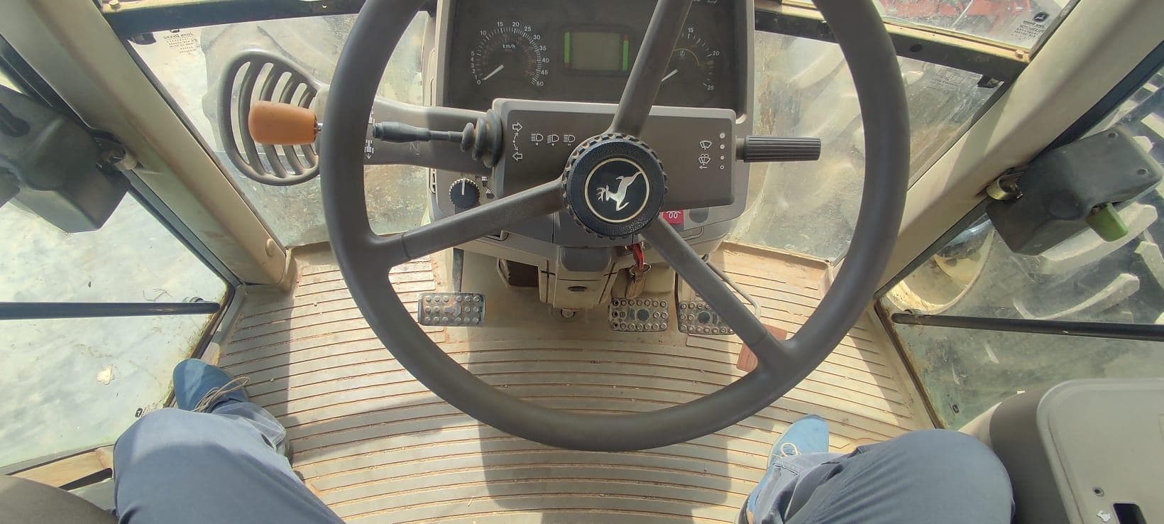 Trator John Deere 6430 — imagem 6