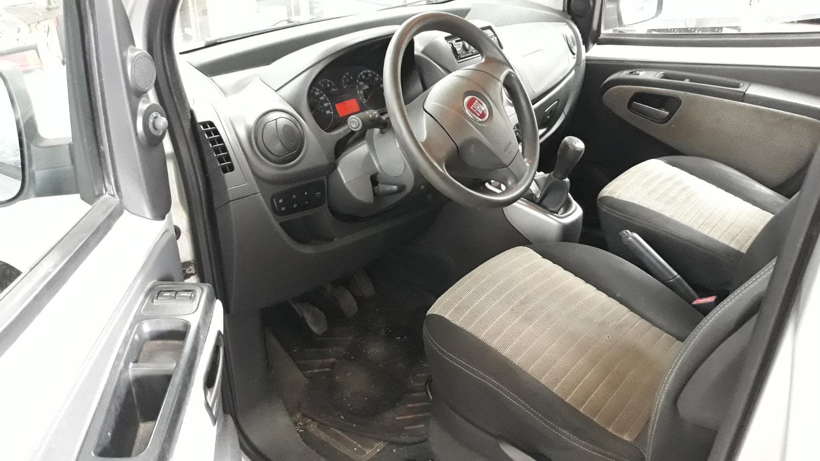 Fiat Qubo — image 7