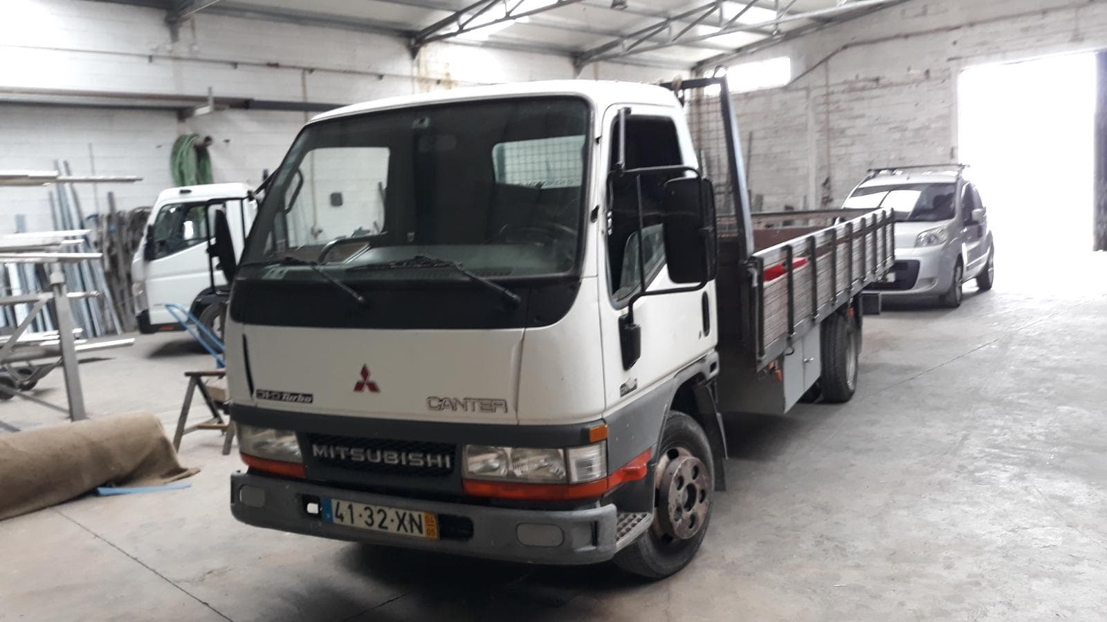 Mitsubishi Canter — image 2