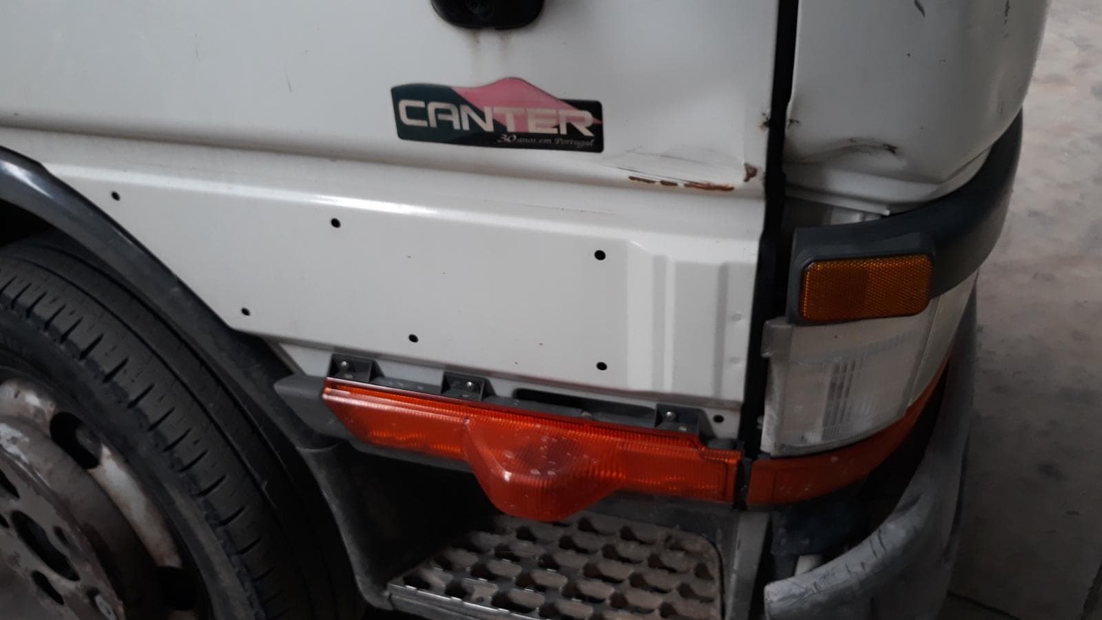 Mitsubishi Canter — image 7