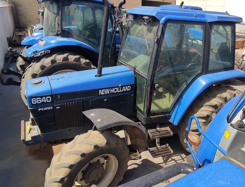 Trator Ford New Holland 6640 — imagem 1
